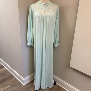 Vtg 60s 70s Kayser Mint Green/Blue Lace Long Nightgown Size M 100% Nylon Tricot